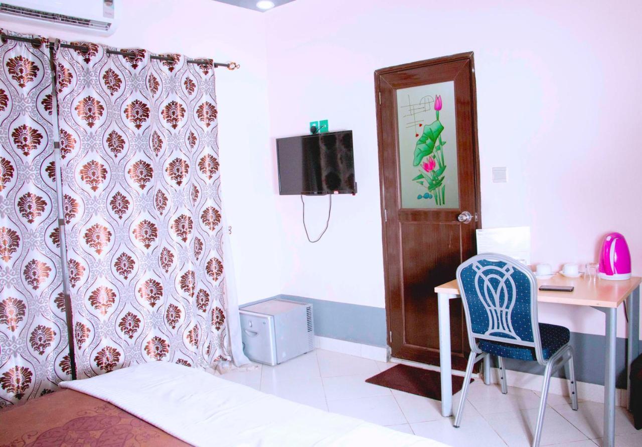 Nora Hotel Cotonou Exteriör bild