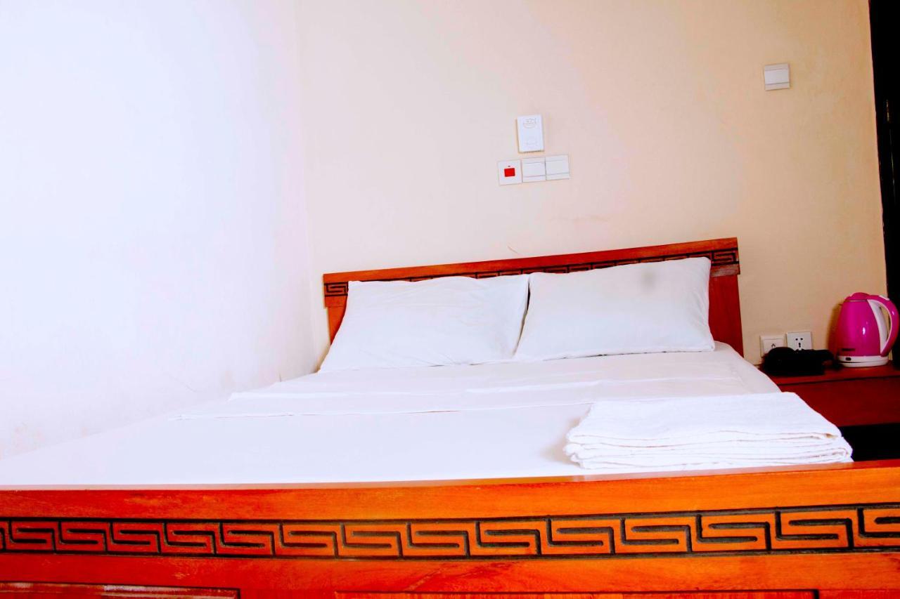 Nora Hotel Cotonou Exteriör bild